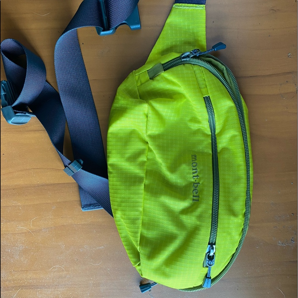 DELTA GUSSET POUCH L